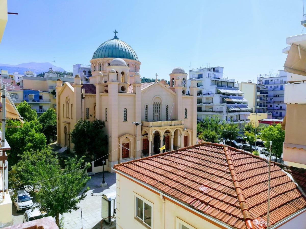 Central Patras Bagian luar foto